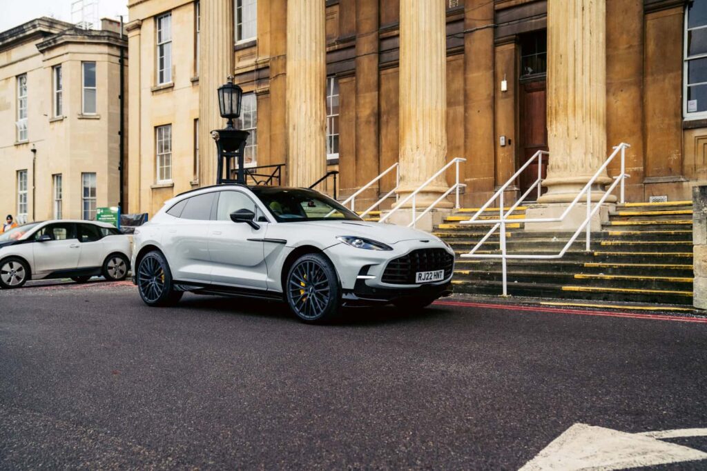 <strong>Aston Martin Reading Delivers Christmas Cheer to Royal Berkshire Hospital</strong>