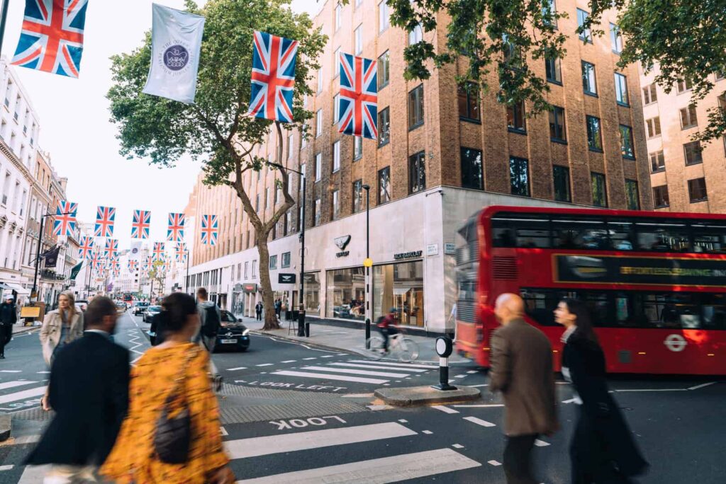 Jack Barclay partners with Nyetimber to Celebrate the Best of British Ahead of Queen’s Jubilee