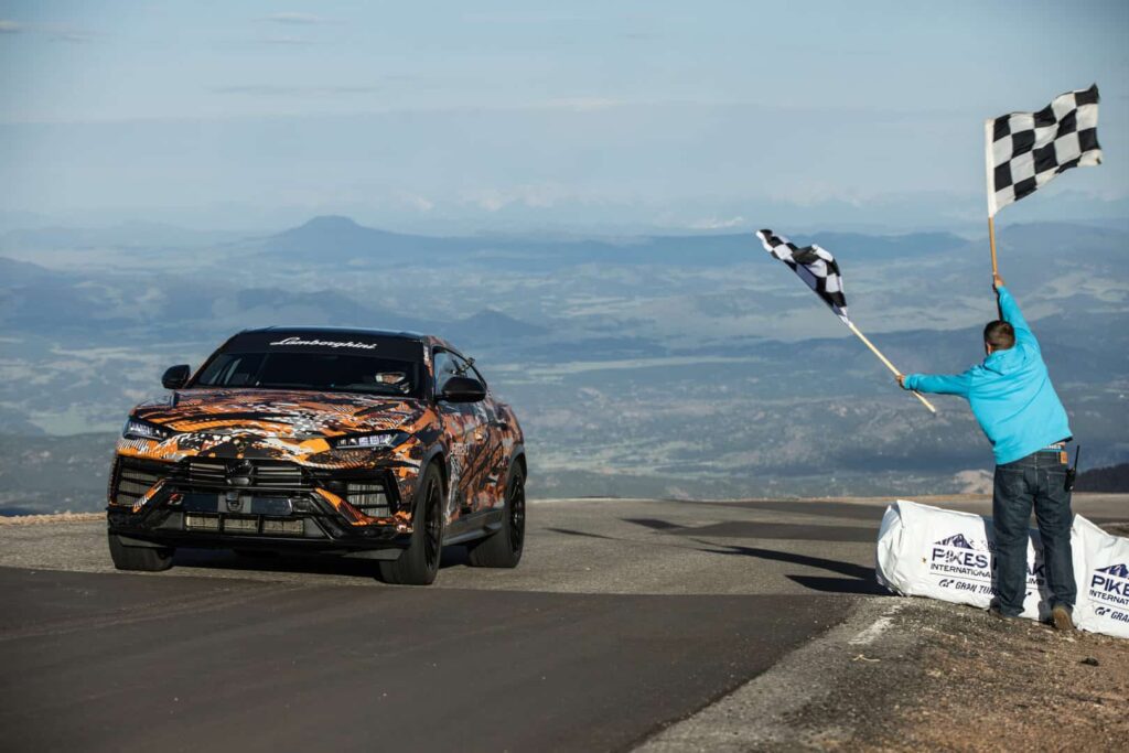 Lamborghini takes SUV record at Pikes Peak with the new Urus